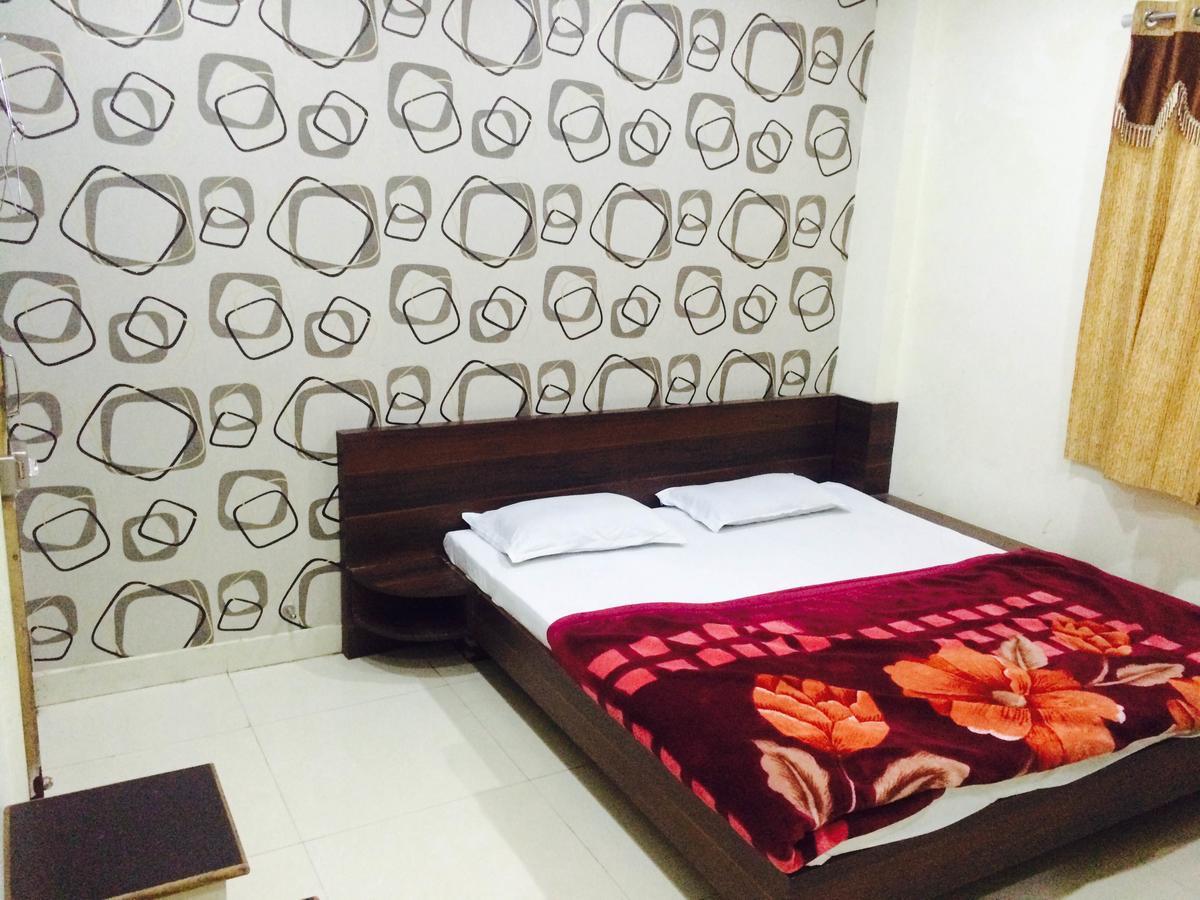 Hotel Vrandavan Palace Near Mahakal Temple Ujjain Extérieur photo