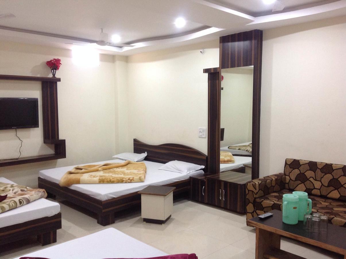 Hotel Vrandavan Palace Near Mahakal Temple Ujjain Extérieur photo