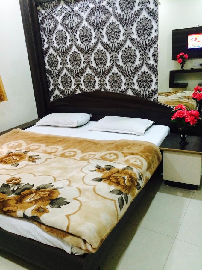 Hotel Vrandavan Palace Near Mahakal Temple Ujjain Extérieur photo