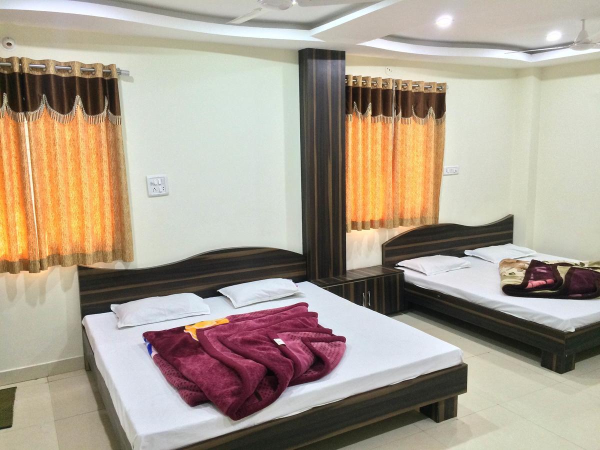 Hotel Vrandavan Palace Near Mahakal Temple Ujjain Extérieur photo